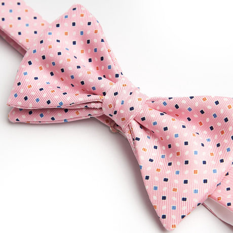 PINK PRE-KNOTTED SILK BOWTIE