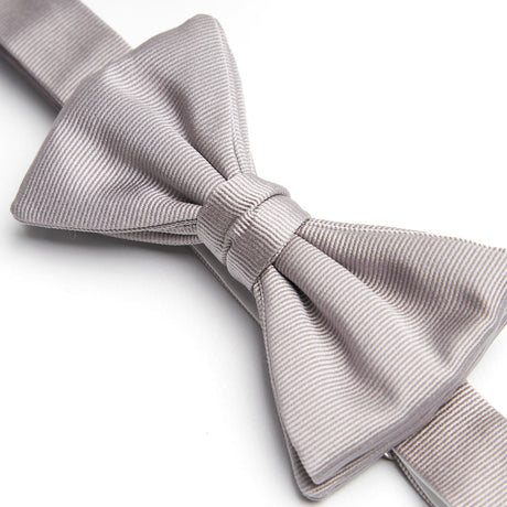 LIGHT GREY PRE-KNOTTED SILK BOWTIE