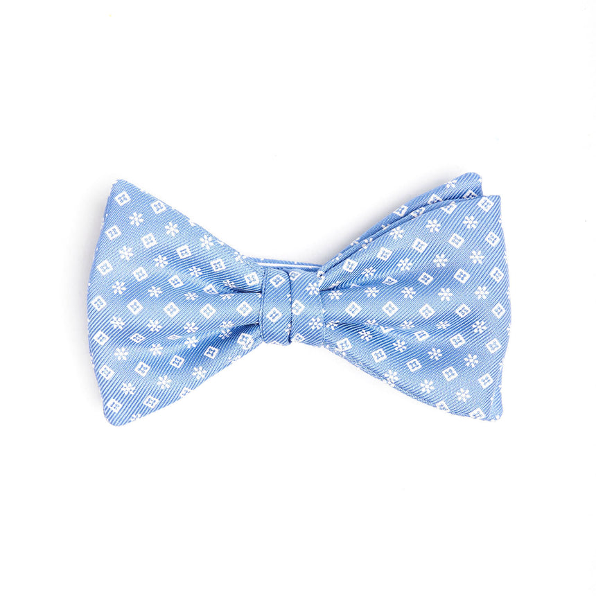 LIGHT BLUE PRE-KNOTTED SILK BOWTIE