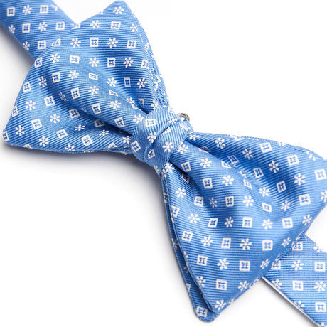 LIGHT BLUE PRE-KNOTTED SILK BOWTIE