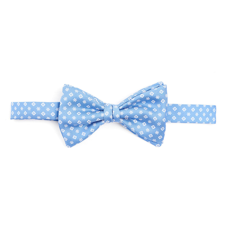 LIGHT BLUE PRE-KNOTTED SILK BOWTIE