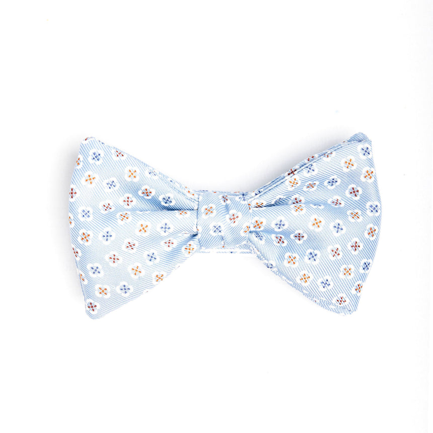 LIGHT BLUE PRE-KNOTTED BOWTIE