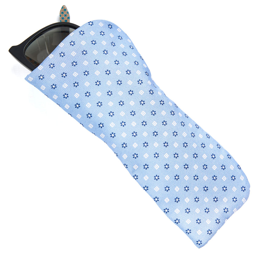 LIGHT BLUE GLASSES CASE