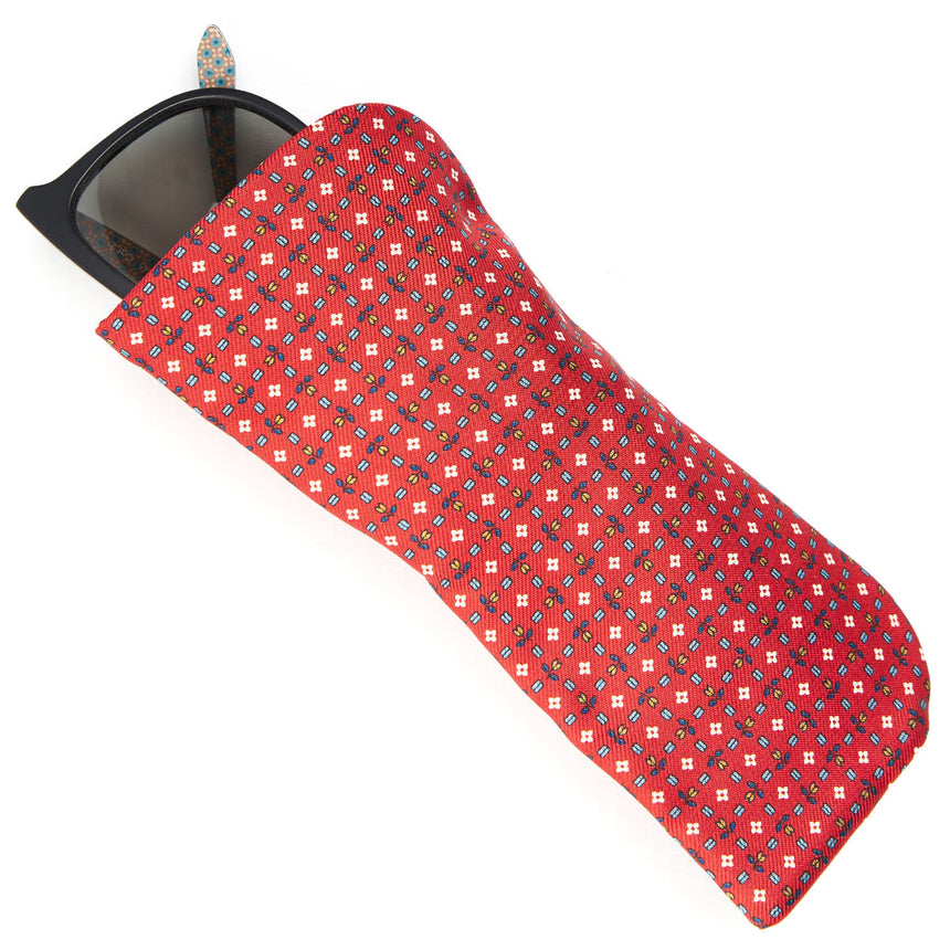 RED GLASSES CASE