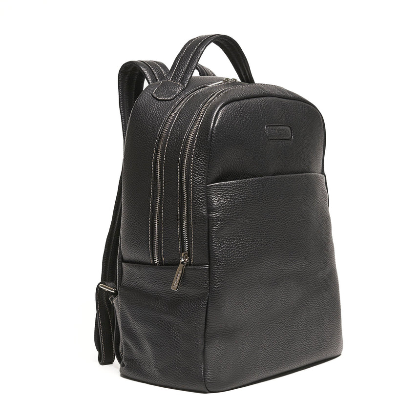 BACKPACK IN BLACK LEATHER