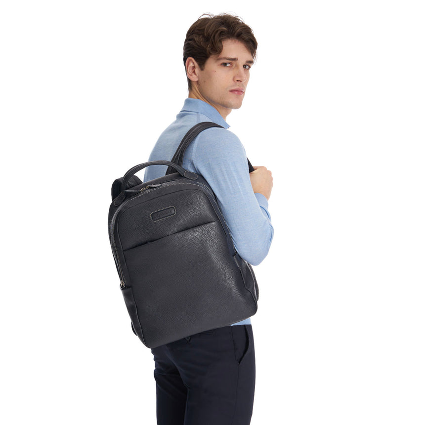 BACKPACK IN BLUE LEATHER